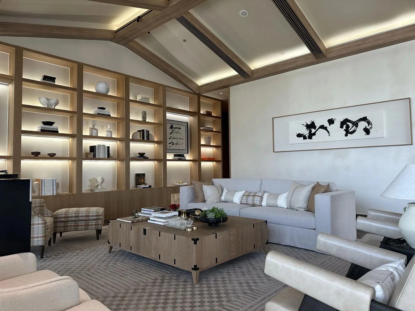 شنغهاي · آي بلازا — interior detail